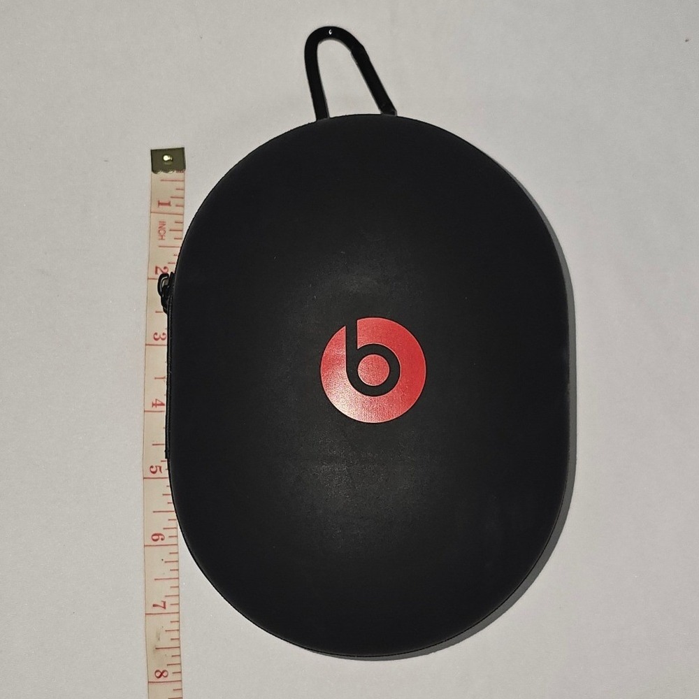 Beats by Dre Headphone Carrying Case Black Red Hard Shell Zipper Travel Pouch